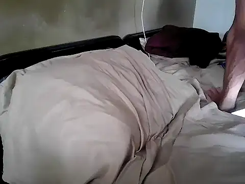 Snapshot of fitbuddy1 chatting on February 15, 7:51 am fitbuddy1 online show from February 15, 7:51 am