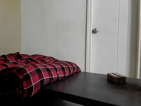 Snapshot of fitbuddy1 chatting on October 25, 2:17 pm fitbuddy1 online show from October 25, 2:17 pm