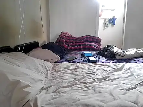 Snapshot of fitbuddy1 chatting on March 2, 2:56 am fitbuddy1 online show from March 2, 2:56 am