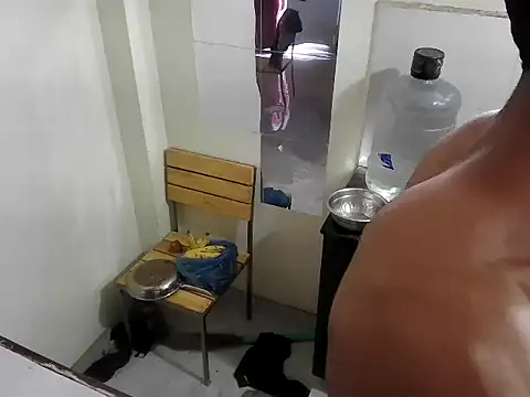 Snapshot of fitbuddy1 chatting on February 6, 9:16 am fitbuddy1 online show from February 6, 9:16 am