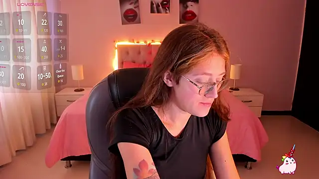 Emily Warren  online show from January 31, 8:07 pm