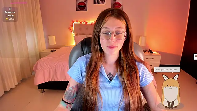 Emily Warren  online show from April 4, 7:53 pm