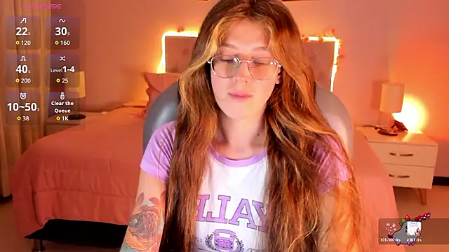 Emily Warren  online show from March 9, 8:01 pm