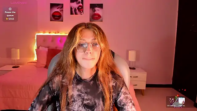 Emily Warren  online show from March 3, 7:43 pm