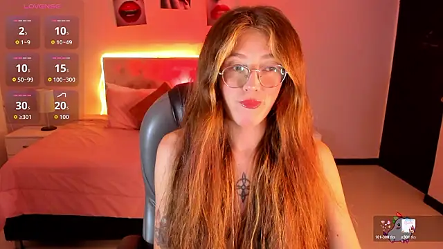 Emily Warren  online show from February 21, 8:44 pm