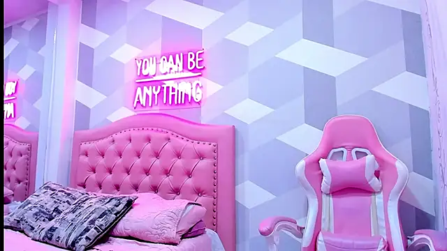 Gianna Watson online show from March 3, 4:15 pm