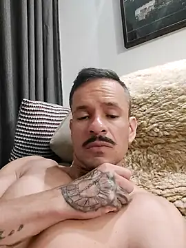 juniortche1313 online show from November 29, 9:59 pm