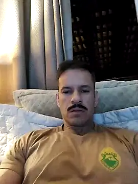 juniortche1313 online show from February 26, 3:14 am