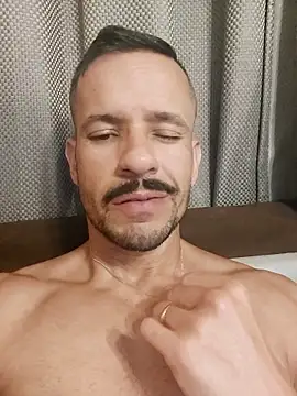 juniortche1313 online show from October 6, 2:02 am