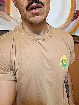 juniortche1313 online show from April 23, 3:02 am