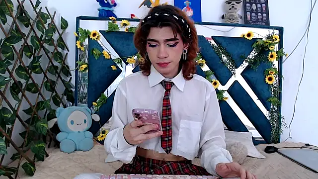 Snapshot of charly__evans chatting on October 11, 4:52 pm charly evans online show from October 11, 4:52 pm