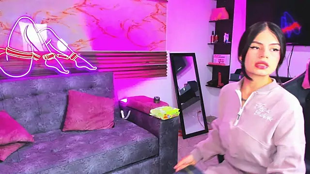 Cloe roouse online show from May 31, 1:44 am
