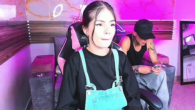 Cloe roouse online show from June 22, 2:39 am