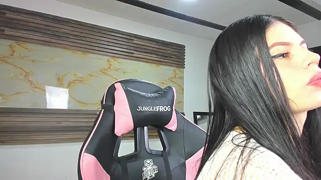 Cloe roouse online show from December 4, 9:03 pm