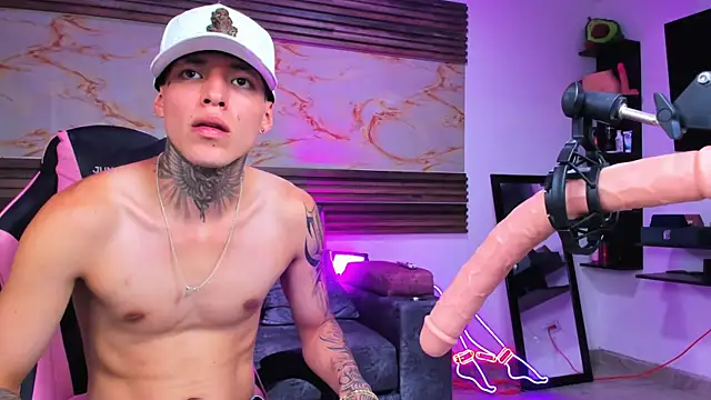 Cloe roouse online show from April 28, 8:57 pm