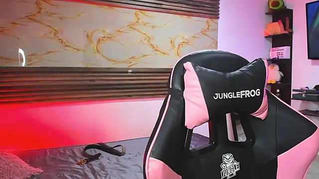 Cloe roouse online show from March 13, 7:41 pm