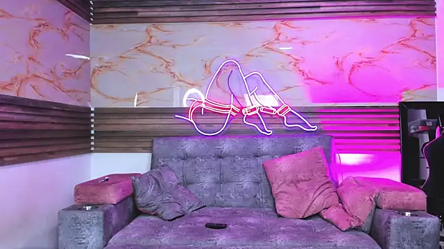 Cloe roouse online show from August 4, 2:27 am