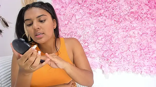 Melodymoore  online show from February 7, 11:24 pm