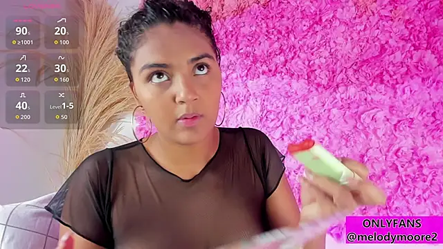 Melodymoore  online show from October 23, 6:06 pm