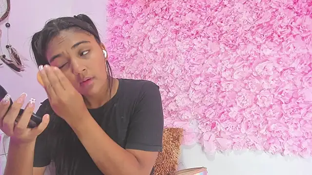 Melodymoore  online show from February 28, 10:53 pm