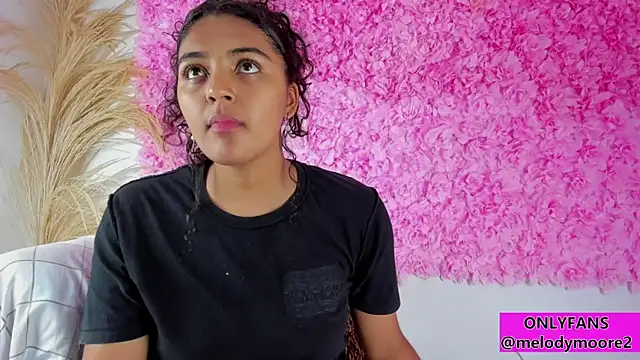 Melodymoore  online show from November 17, 10:47 pm