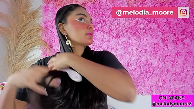 Melodymoore  online show from November 12, 9:18 pm