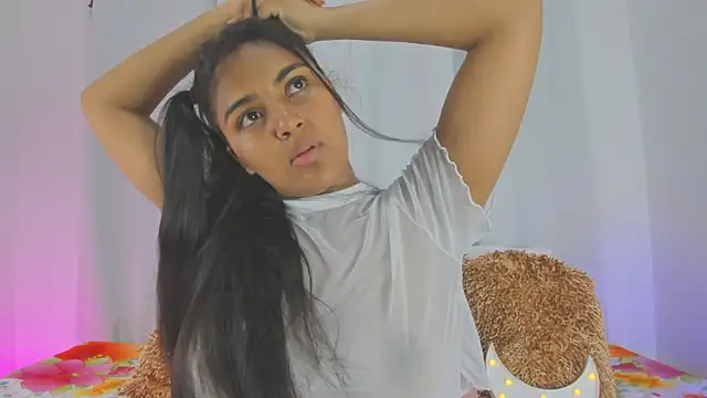 Melodymoore  online show from June 19, 11:31 pm