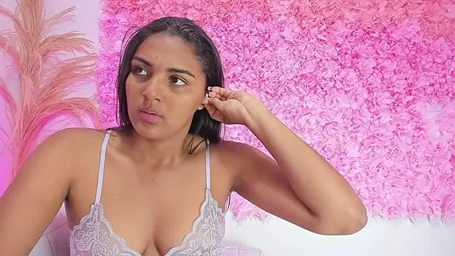 Melodymoore  online show from January 12, 10:36 pm