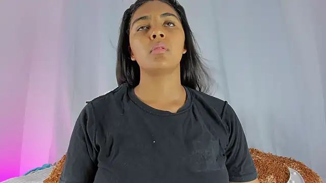Melodymoore  online show from May 27, 1:04 am