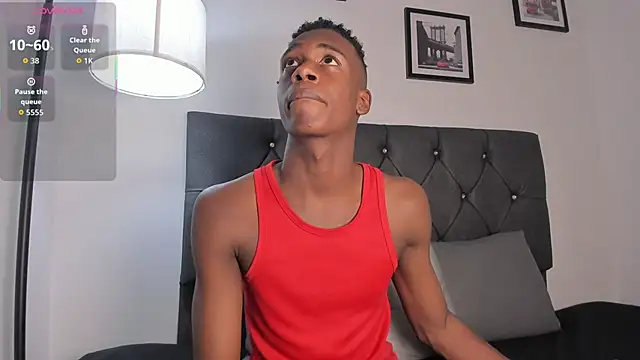 Snapshot of noah_johes chatting on February 4, 3:23 am noah johes online show from February 4, 3:23 am