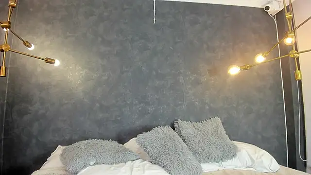 Snapshot of zephyra-angels chatting on December 15, 3:56 am zephyra-angels online show from December 15, 3:56 am