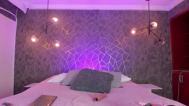 zephyra-angels online show from December 17, 3:22 am