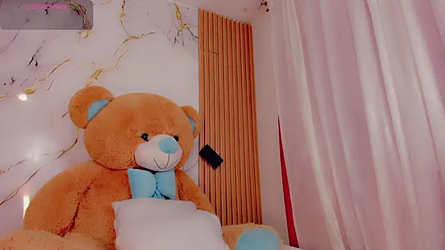 ValeriCardenas online show from February 5, 2:18 am