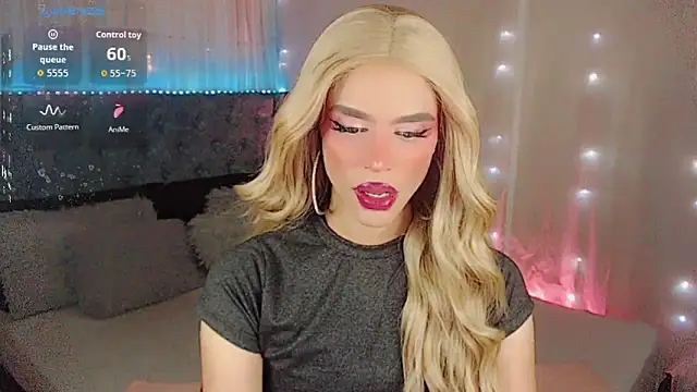 Dalila moan online show from April 3, 10:49 pm