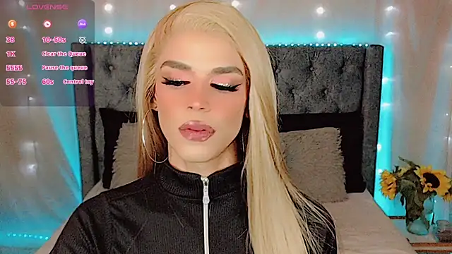 Dalila moan online show from March 22, 10:15 pm