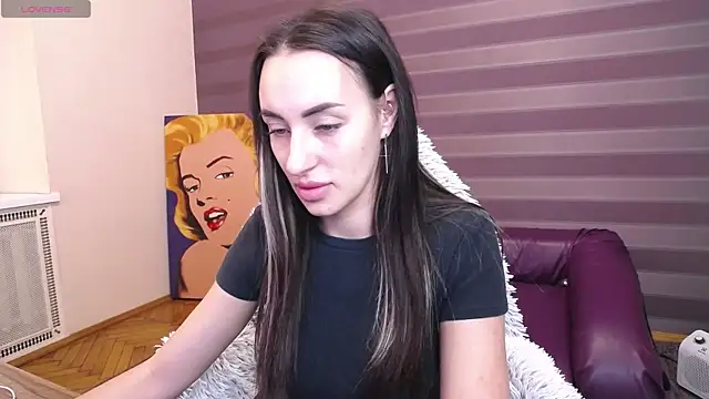 JenniferStone online show from March 4, 8:00 am