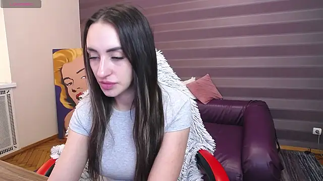 JenniferStone online show from April 9, 7:47 am