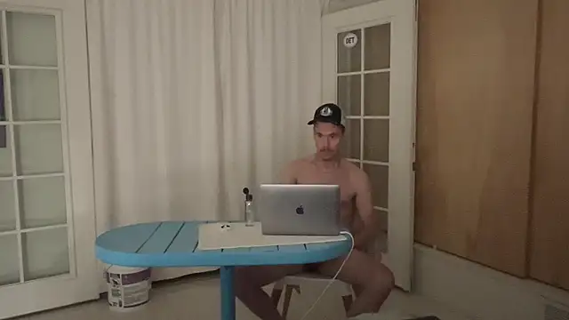 Snapshot of webtonight chatting on October 7, 3:40 am webtonight online show from October 7, 3:40 am