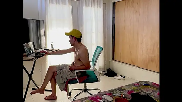 Snapshot of webtonight chatting on February 25, 10:20 pm webtonight online show from February 25, 10:20 pm