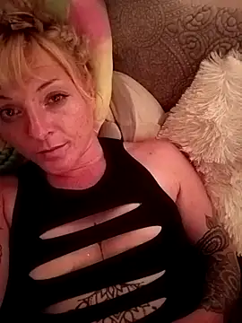 Foxxyhoneypott online show from May 9, 9:23 am