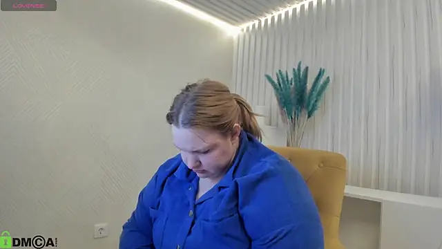 Amy Hall online show from October 18, 12:56 am