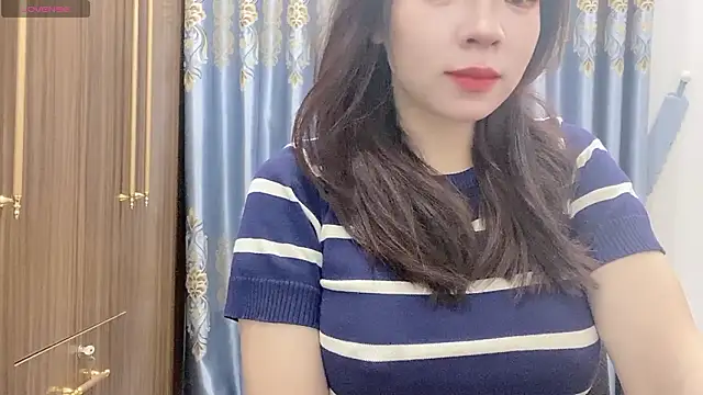 Snapshot of shishi_101 chatting on March 4, 1:35 am shishi 101 online show from March 4, 1:35 am