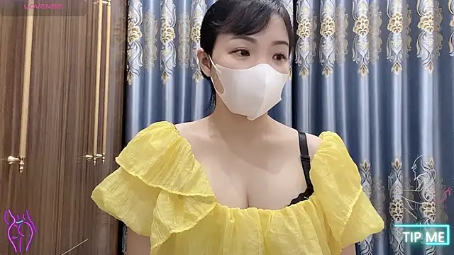 Snapshot of shishi_101 chatting on February 23, 11:44 am shishi 101 online show from February 23, 11:44 am