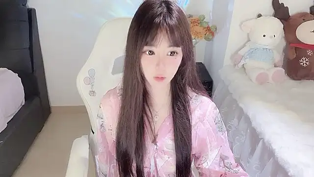 Snapshot of Milla-z chatting on September 15, 11:21 am Milla-z online show from September 15, 11:21 am