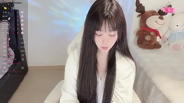 Snapshot of Milla-z chatting on November 17, 3:21 am Milla-z online show from November 17, 3:21 am