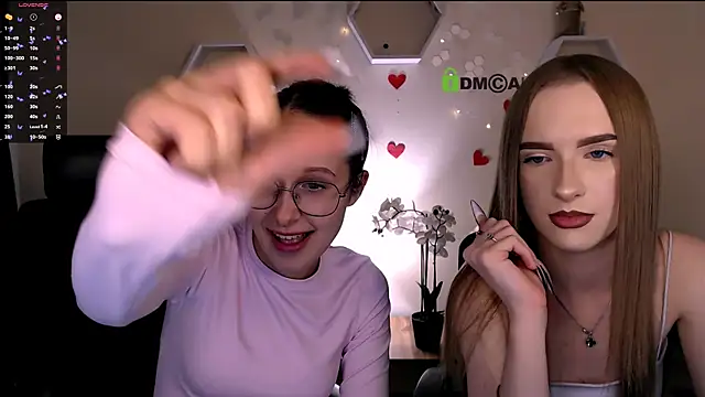 Snapshot of doll_vey chatting on October 4, 10:44 pm doll vey online show from October 4, 10:44 pm
