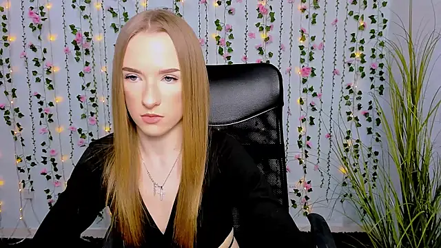Snapshot of doll_vey chatting on March 7, 3:39 pm doll vey online show from March 7, 3:39 pm