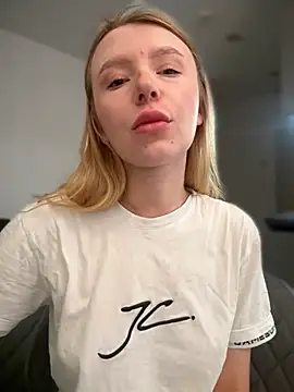 EvaBrooklyn online show from March 13, 3:33 am