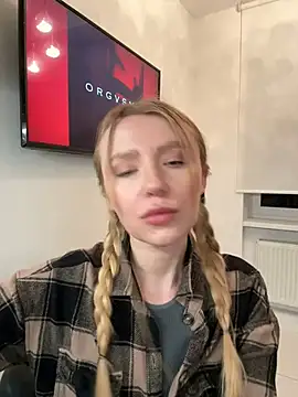 EvaBrooklyn online show from March 3, 4:15 pm