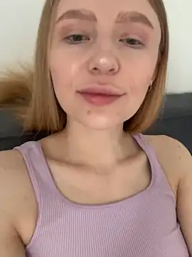 EvaBrooklyn online show from March 4, 5:53 am